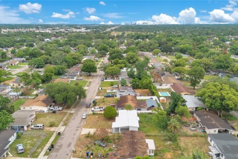 House in Orlando, Florida 3 bedrooms, 88.63 sq.m. № 2218203 - photo 18