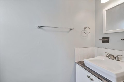 House in Orlando, Florida 3 bedrooms, 88.63 sq.m. № 2218203 - photo 8