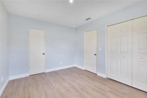 House in Orlando, Florida 3 bedrooms, 88.63 sq.m. № 2218203 - photo 6