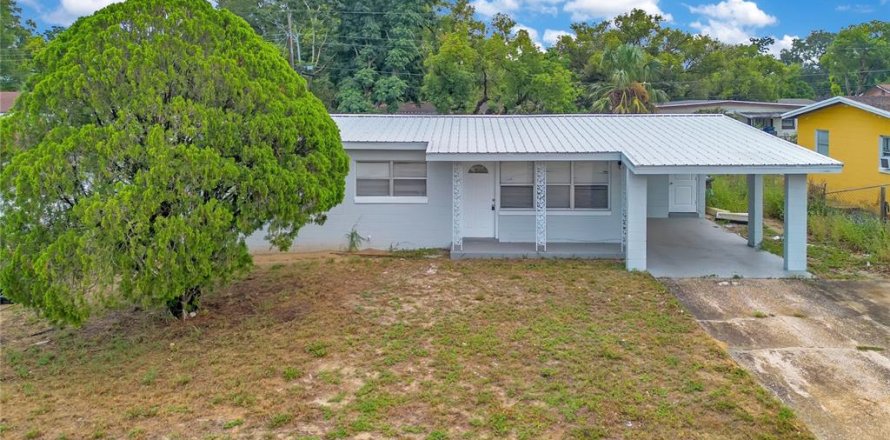House in Orlando, Florida 3 bedrooms, 88.63 sq.m. № 2218203