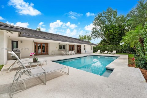 House in Miami, Florida 5 bedrooms, 311.87 sq.m. № 2060320 - photo 23