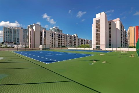 Copropriété à louer à Sunny Isles Beach, Floride: 1 chambre, 71.26 m2 № 2076444 - photo 2