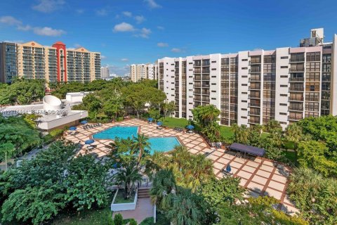 Condo à Sunny Isles Beach, Floride, 1 chambre  № 2076444