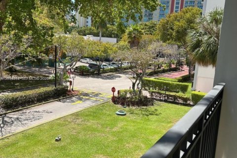Copropriété à louer à Sunny Isles Beach, Floride: 1 chambre, 71.26 m2 № 2076444 - photo 14