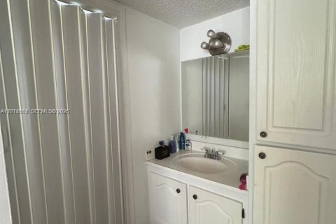 Copropriété à louer à Sunny Isles Beach, Floride: 1 chambre, 71.26 m2 № 2076444 - photo 13