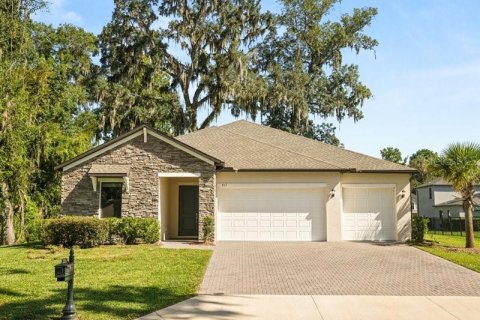 House in Ocala, Florida 4 bedrooms, 246.38 sq.m. № 1875990 - photo 1