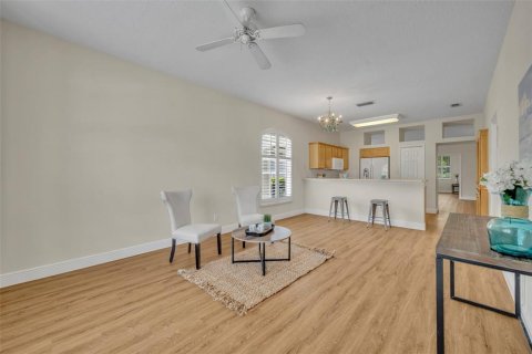 House in Winter Springs, Florida 3 bedrooms, 164.07 sq.m. № 1829737 - photo 19