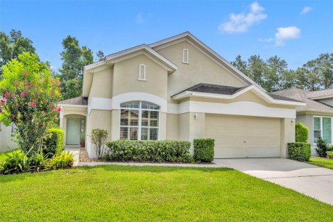 House in Winter Springs, Florida 3 bedrooms, 164.07 sq.m. № 1829737 - photo 2