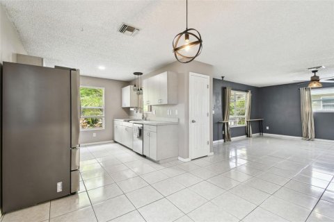 Casa en venta en Saint Petersburg, Florida, 3 dormitorios, 113.34 m2 № 1829576 - foto 18