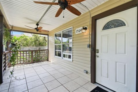 Casa en venta en Saint Petersburg, Florida, 3 dormitorios, 113.34 m2 № 1829576 - foto 9