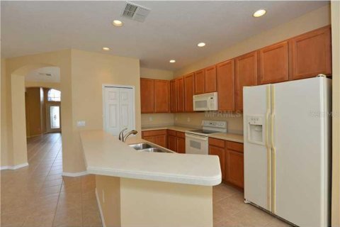 Casa en alquiler en Land O' Lakes, Florida, 3 dormitorios, 189.71 m2 № 1919760 - foto 2