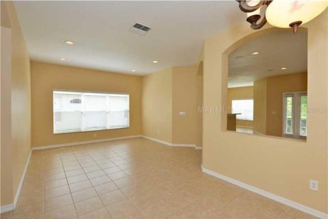 Casa en alquiler en Land O' Lakes, Florida, 3 dormitorios, 189.71 m2 № 1919760 - foto 3