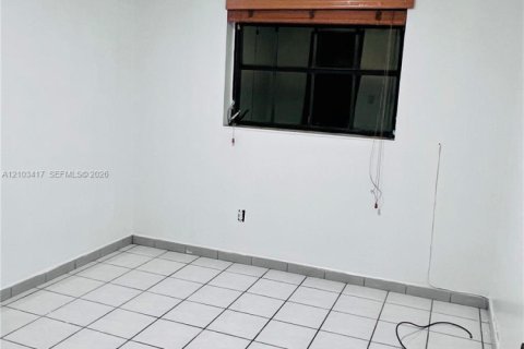 Снять в аренду кондоминиум в Майами, Флорида 3 спальни, 125.51м2, № 2407169 - фото 18
