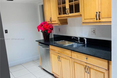 Снять в аренду кондоминиум в Майами, Флорида 3 спальни, 125.51м2, № 2407169 - фото 25