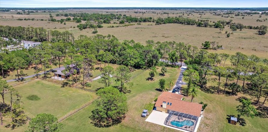 Casa en Sarasota, Florida 12 dormitorios, 155.7 m2 № 1733979