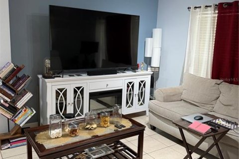 Adosado en venta en Kissimmee, Florida, 3 dormitorios, 167.87 m2 № 2092474 - foto 5