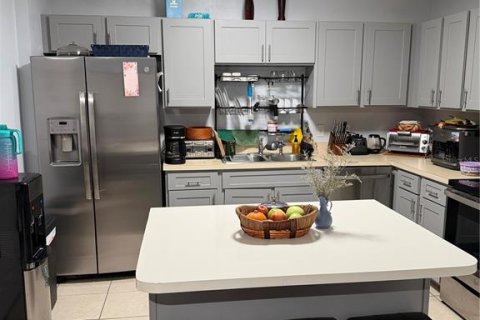 Adosado en venta en Kissimmee, Florida, 3 dormitorios, 167.87 m2 № 2092474 - foto 4