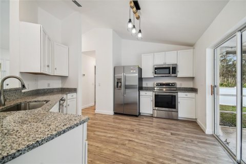 House in Homosassa, Florida 3 bedrooms, 127.83 sq.m. № 2233832 - photo 20