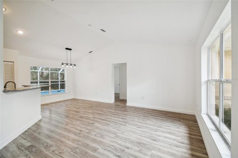 House in Homosassa, Florida 3 bedrooms, 127.83 sq.m. № 2233832 - photo 10