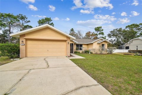 House in Homosassa, Florida 3 bedrooms, 127.83 sq.m. № 2233832 - photo 4