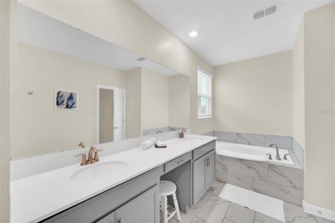 Villa ou maison à vendre à Davenport, Floride: 5 chambres, 286.23 m2 № 994906 - photo 29