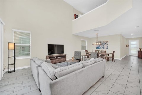 Villa ou maison à vendre à Davenport, Floride: 5 chambres, 286.23 m2 № 994906 - photo 11