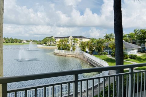 Condo in Cutler Bay, Florida, 1 bedroom  № 2183357 - photo 3