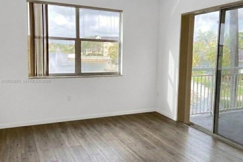 Condo in Cutler Bay, Florida, 1 bedroom  № 2183357 - photo 9