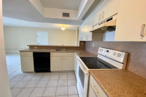 Condo in Cutler Bay, Florida, 1 bedroom  № 2183357 - photo 6