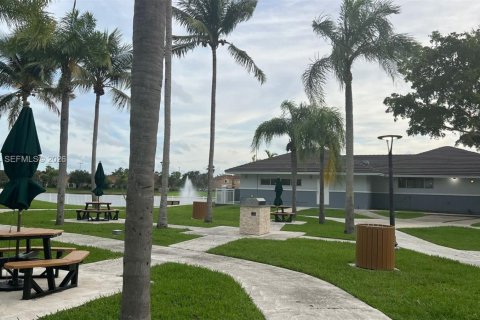 Condo in Cutler Bay, Florida, 1 bedroom  № 2183357 - photo 21