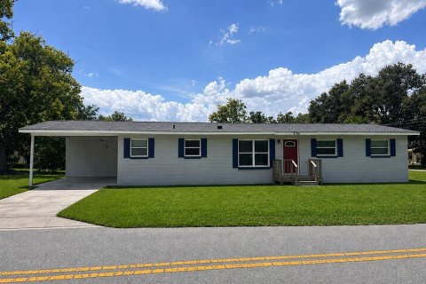 House in Sanford, Florida 4 bedrooms, 132.39 sq.m. № 2224495