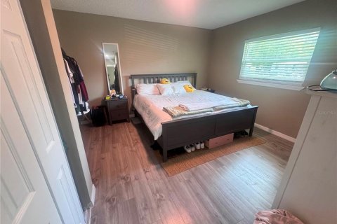 House in Sanford, Florida 4 bedrooms, 132.39 sq.m. № 2224495 - photo 8