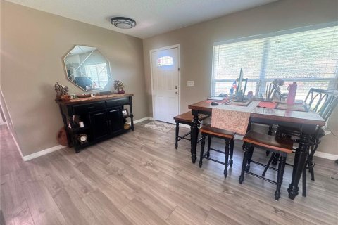 House in Sanford, Florida 4 bedrooms, 132.39 sq.m. № 2224495 - photo 6