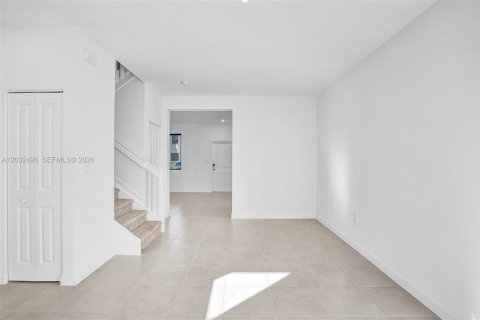 Touwnhouse à louer à Homestead, Floride: 3 chambres, 133.97 m2 № 2085285 - photo 14