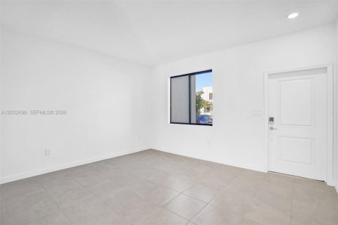 Touwnhouse à louer à Homestead, Floride: 3 chambres, 133.97 m2 № 2085285 - photo 7