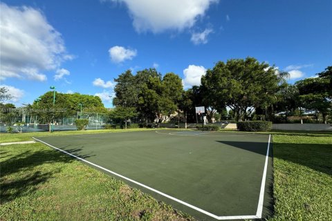 Condo in Pompano Beach, Florida, 1 bedroom  № 1941279 - photo 21