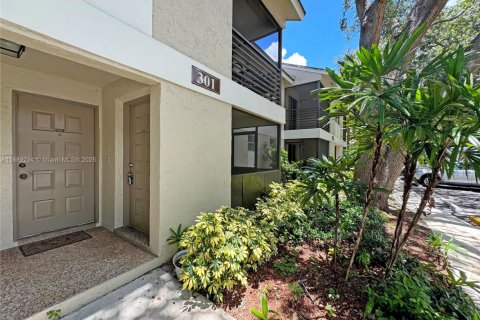 Condo in Pompano Beach, Florida, 1 bedroom  № 1941279 - photo 3