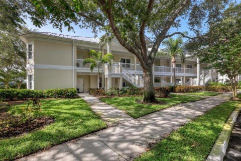 Condo in Bradenton, Florida, 2 bedrooms  № 1574878 - photo 1