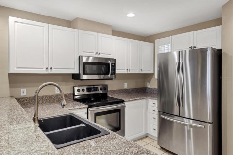 Condo in Bradenton, Florida, 2 bedrooms  № 1574878 - photo 8