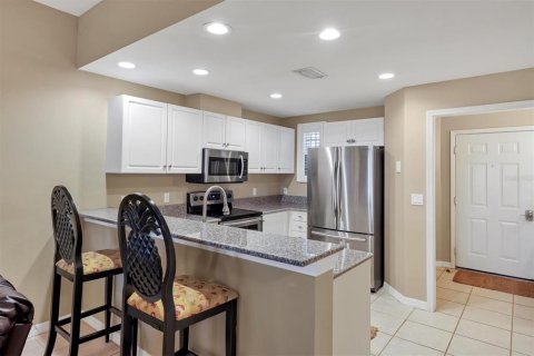 Condo in Bradenton, Florida, 2 bedrooms  № 1574878 - photo 6