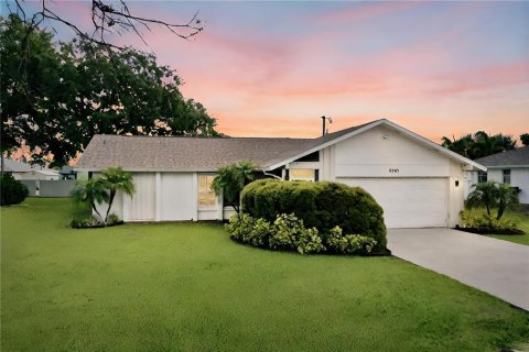 Casa en venta en Englewood, Florida, 2 dormitorios, 127.37 m2 № 1370247 - foto 1