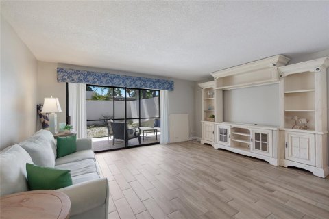 Condo in Bradenton, Florida, 2 bedrooms  № 2379822 - photo 14