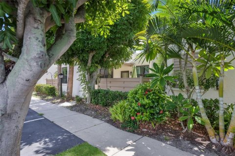Condo in Bradenton, Florida, 2 bedrooms  № 2379822 - photo 2