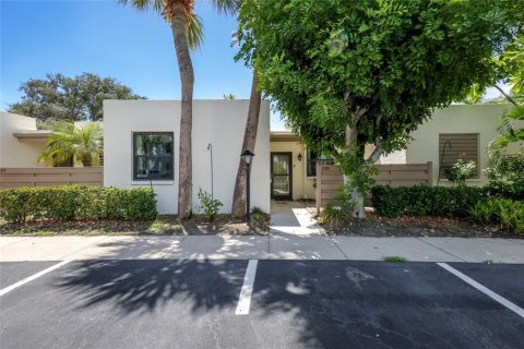 Condo in Bradenton, Florida, 2 bedrooms  № 2379822