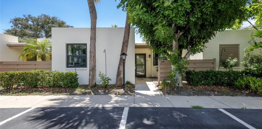 Condo in Bradenton, Florida, 2 bedrooms  № 2379822
