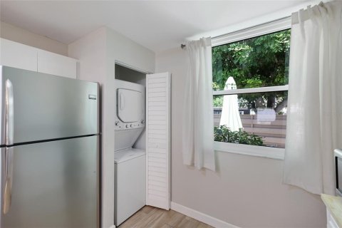 Condo in Bradenton, Florida, 2 bedrooms  № 2379822 - photo 11