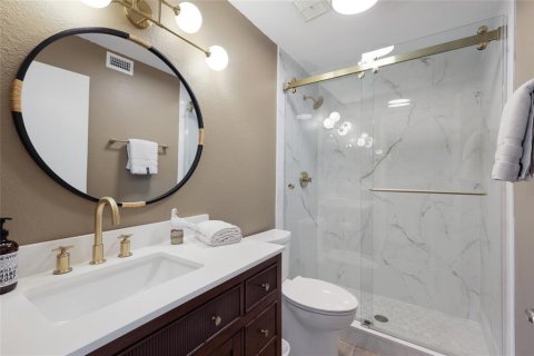 Condo in Bradenton, Florida, 2 bedrooms  № 2379822 - photo 24