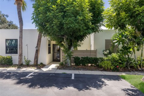Condo in Bradenton, Florida, 2 bedrooms  № 2379822 - photo 29