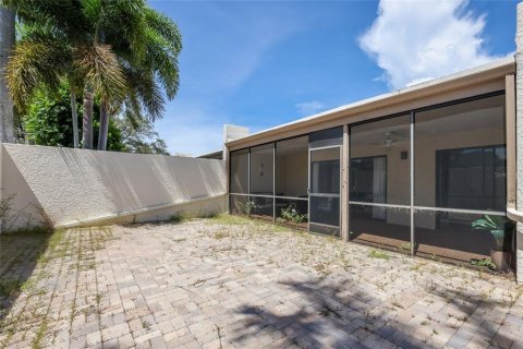 Condo in Bradenton, Florida, 2 bedrooms  № 2379822 - photo 28