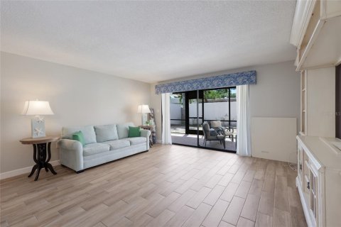 Condo in Bradenton, Florida, 2 bedrooms  № 2379822 - photo 15